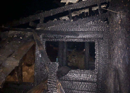 В Таксимо хозпостройка сгорела из-за короткого замыкания.